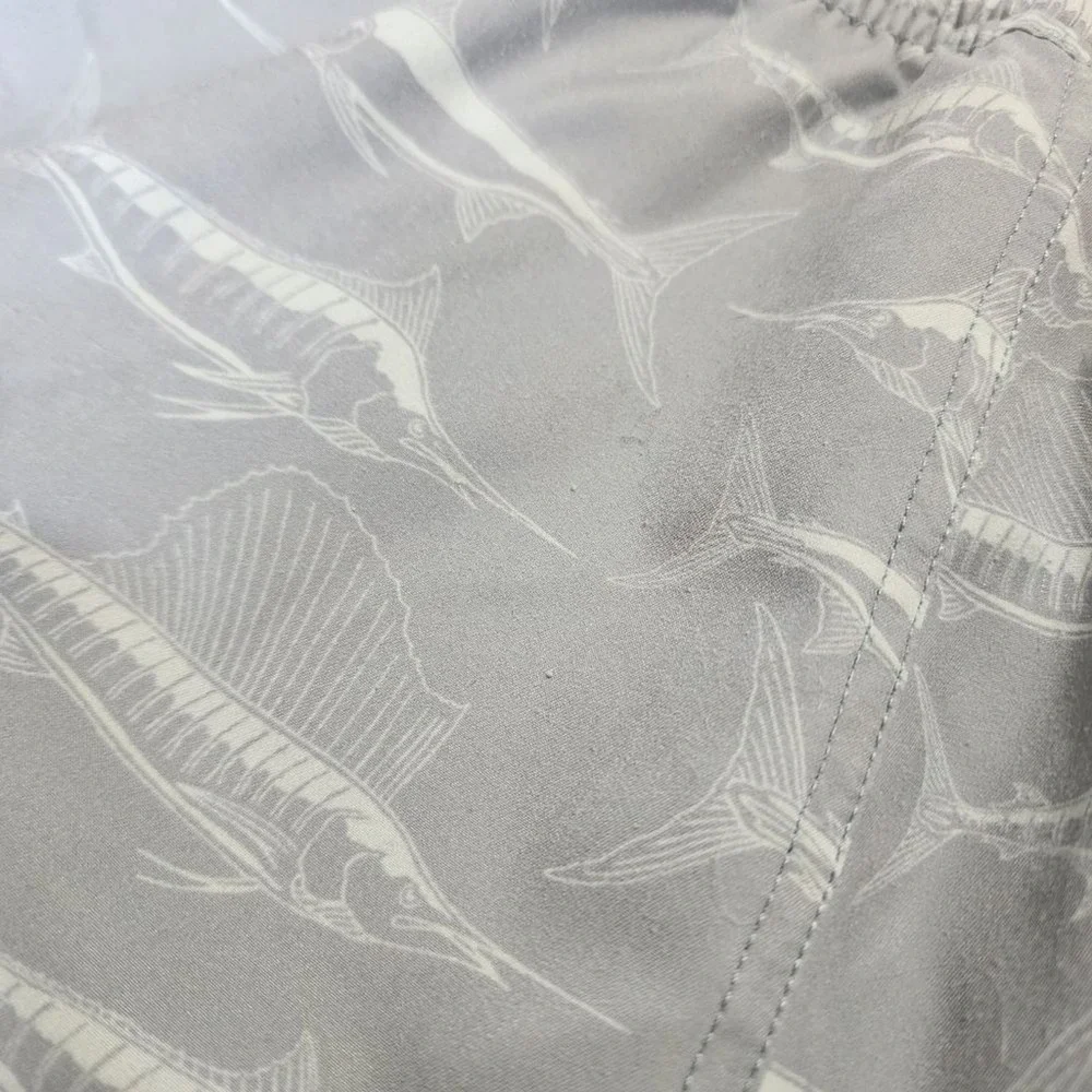 Huk Performance Fishing Shorts Mens‎ XXL Gray Marlin Sailfish Skeleton Print